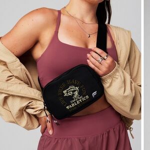 NWT Fabletics The Belt Bag, Black Gone Fishing
